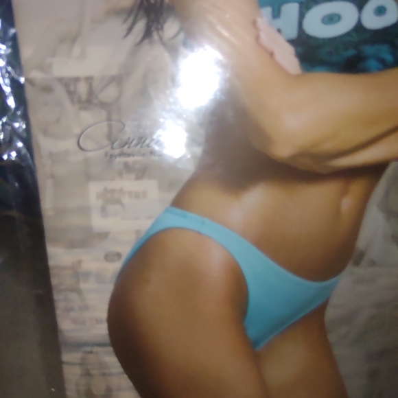 Hooter's Calendar new collectable vtg - Picture 5 of 12